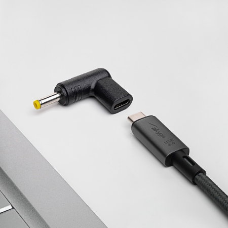 Der Adapter Akyga AK-ND-C04 ist eine bequeme Lösung zum Aufladen von Laptops, die mit einem 4 x 1,7 mm-Stecker ausgestattet